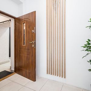 Master Corner Apartment